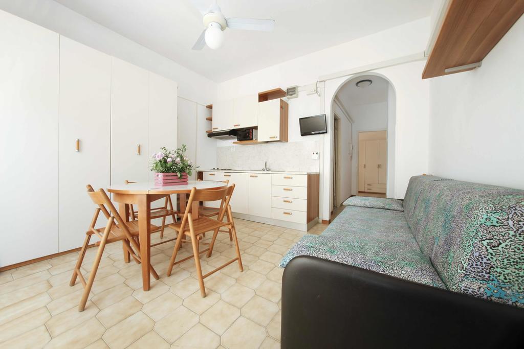 Residence Barusso Alassio Quarto foto